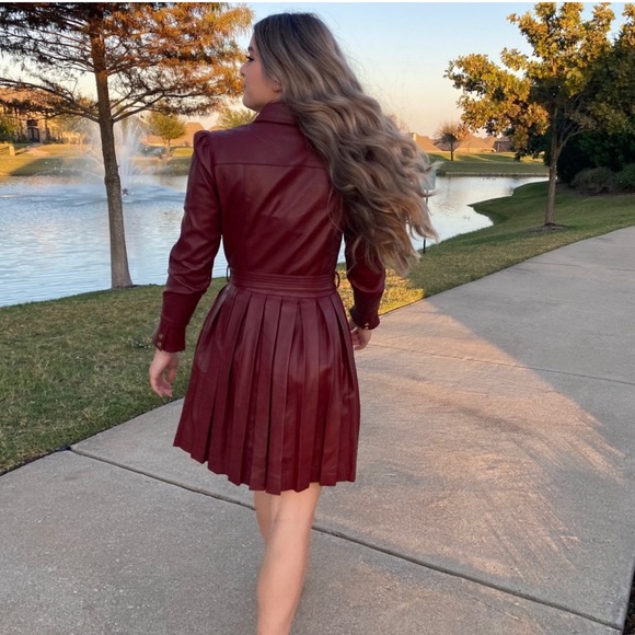 BEAUTIFUL MARCIANO DRESS - Picture 6 of 7